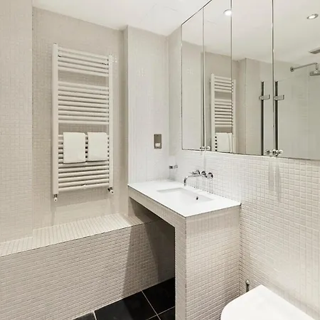The South Kensington Wonder - Trendy 3Bdr House With Garden Apartment London Exterior photo