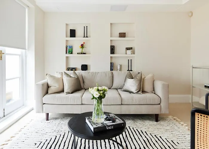 The South Kensington Wonder - Trendy 3Bdr House With Garden